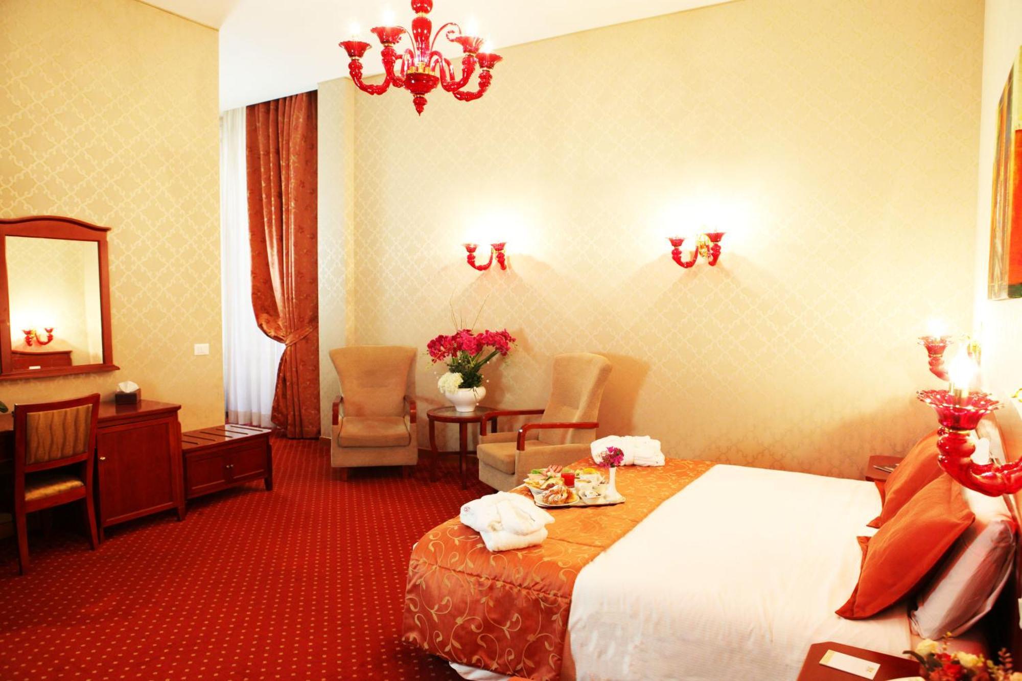 Augusta Lucilla Palace Rome Room photo